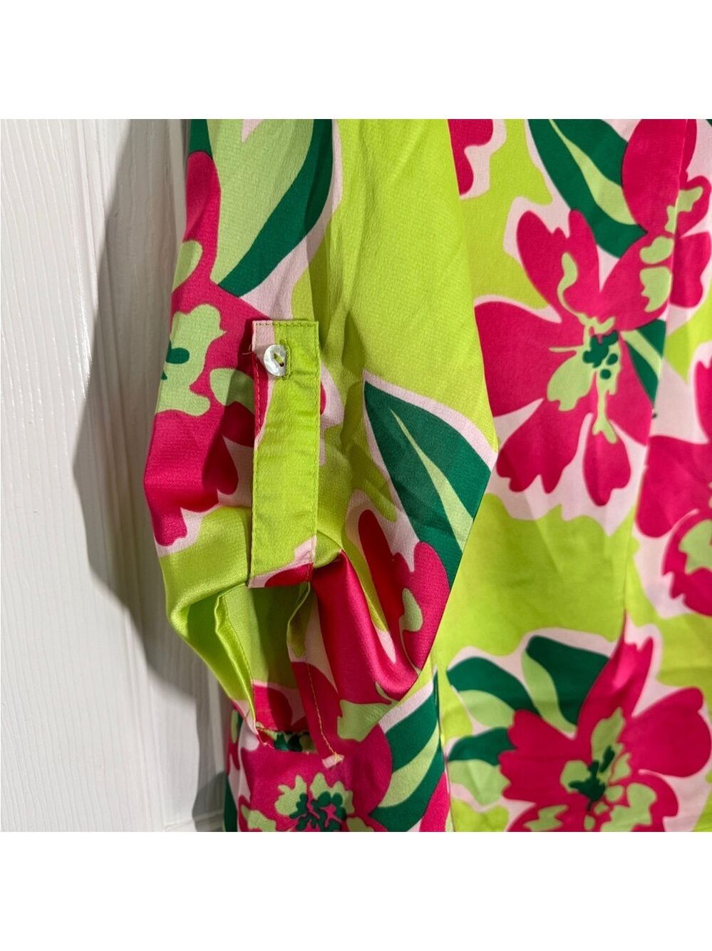 JODIFL Lime Green V Neck Tunic with Hot Pink Hibiscus Flowers size S NWT - Picture 7 of 11